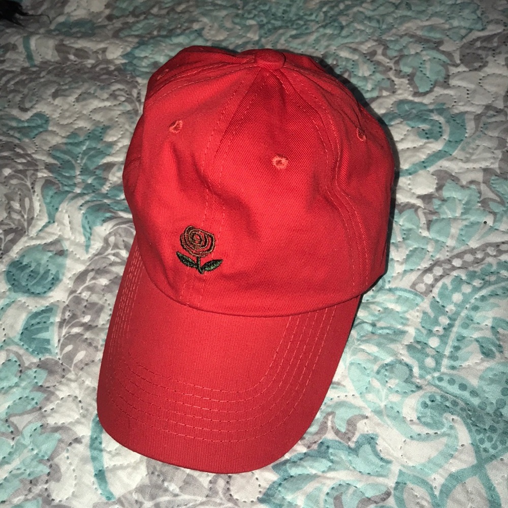 Red rose hat.